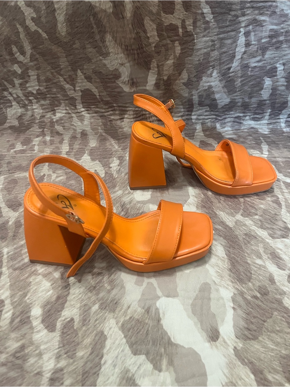 Platform heels - Picture 6 of 7